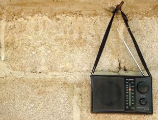 3 bước viết kịch bản quảng cáo trên radio hiệu quả